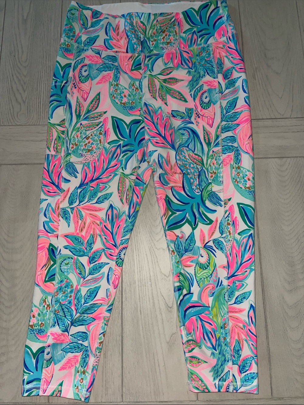 Lilly Pulitzer Luxletic Weekender High Rise leggings in “Toucan Do It Better”